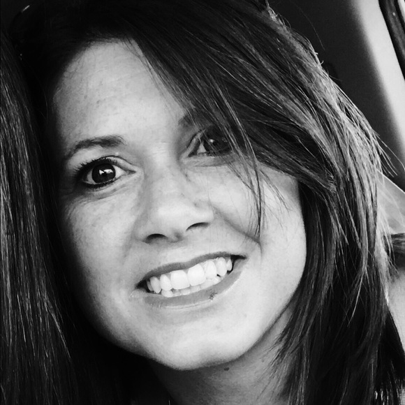 Meet your Posher, Tracy - Picture 1 of 1